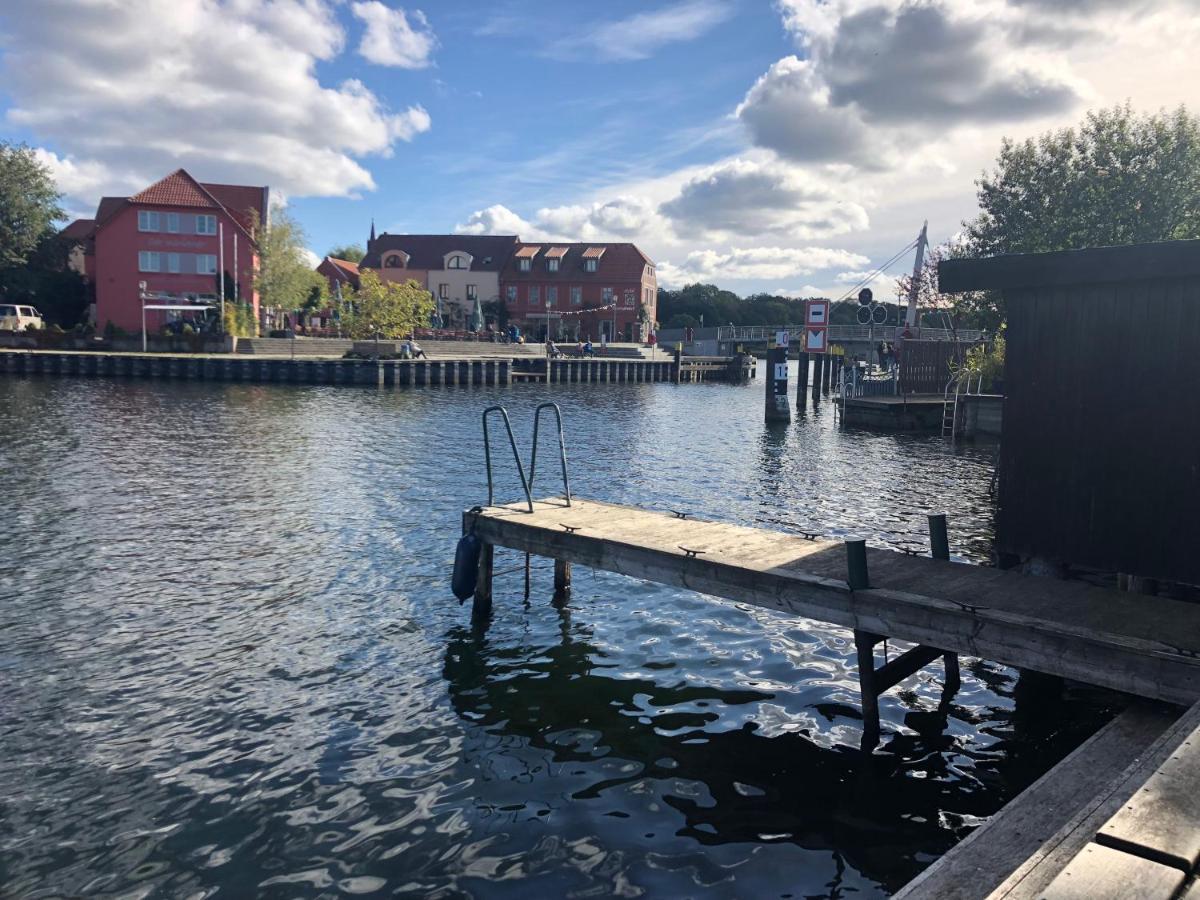 Ferienwohnungen Wassergrundstueck Malchow Malchow  Exterior foto